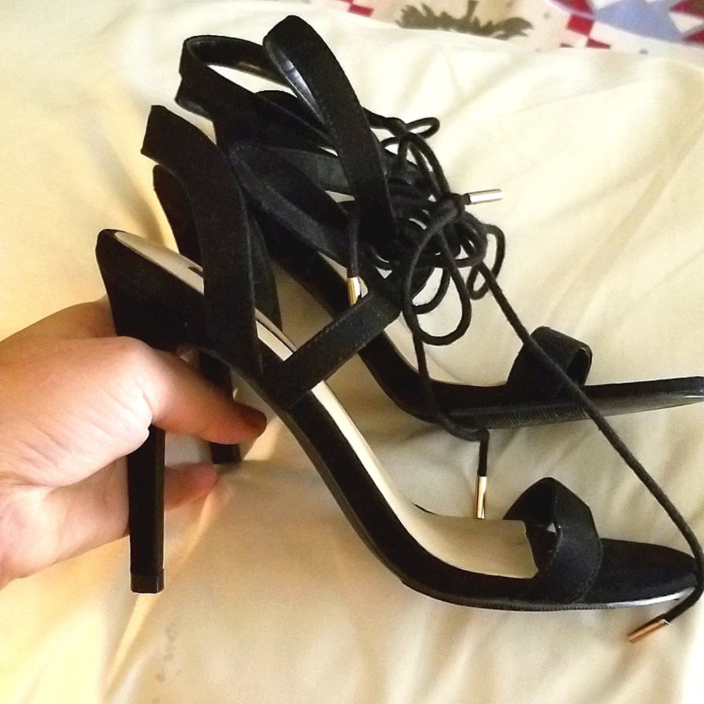 Suede lace up heels - Picture 2 of 8